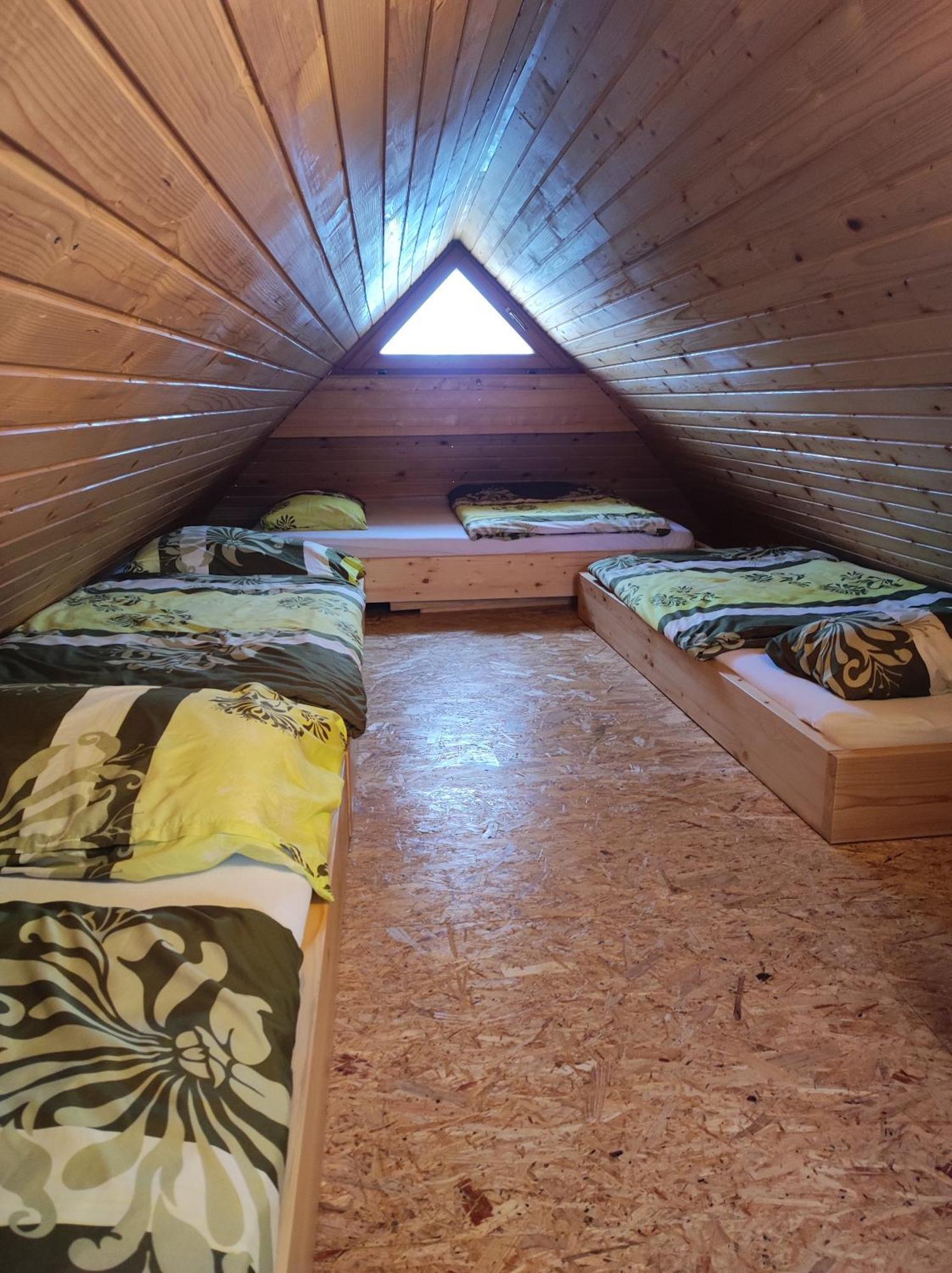 Apartmaji Vrhovnik Церклье-на-Гореньскем Экстерьер фото