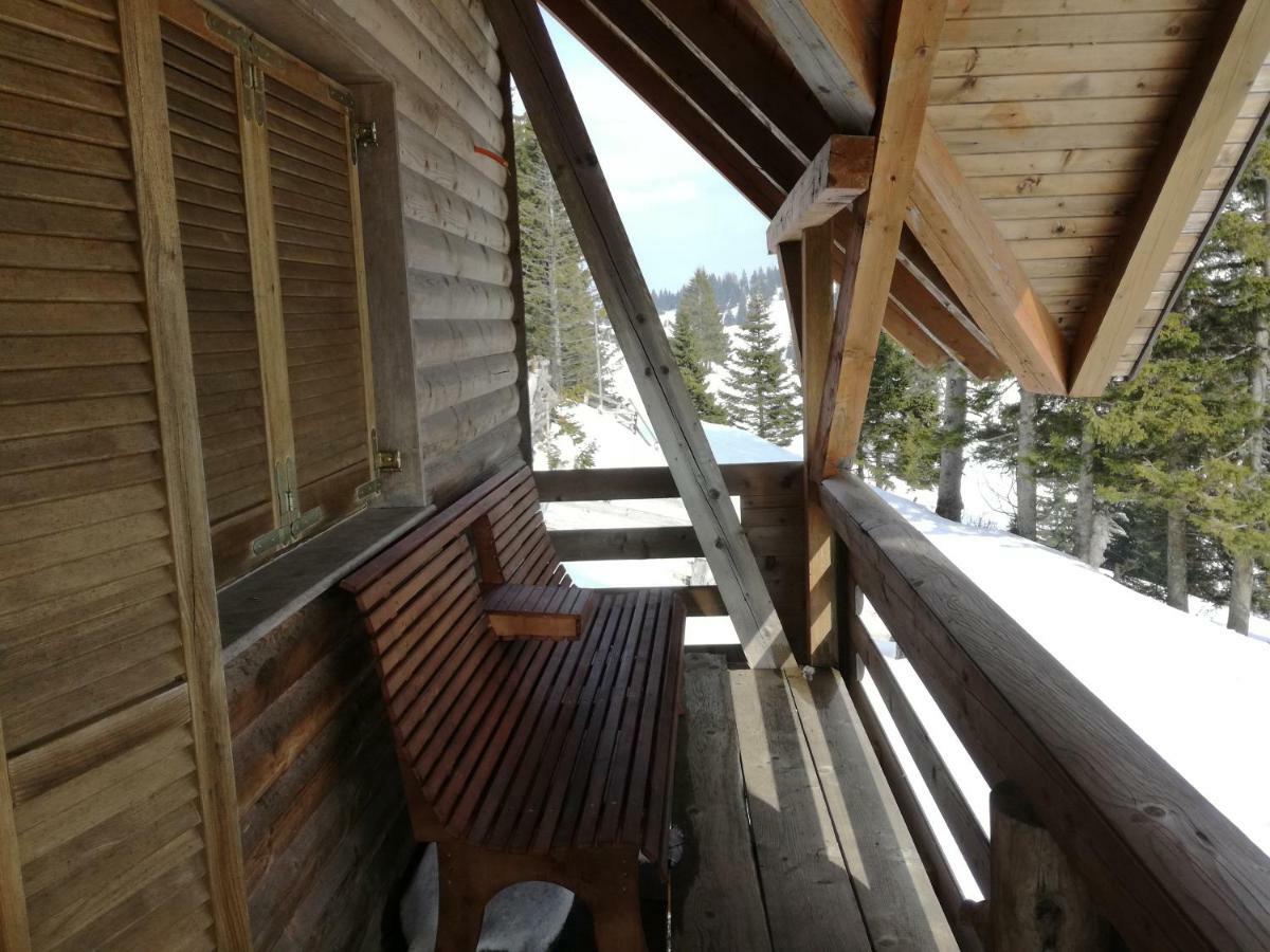 Apartmaji Vrhovnik Церклье-на-Гореньскем Экстерьер фото